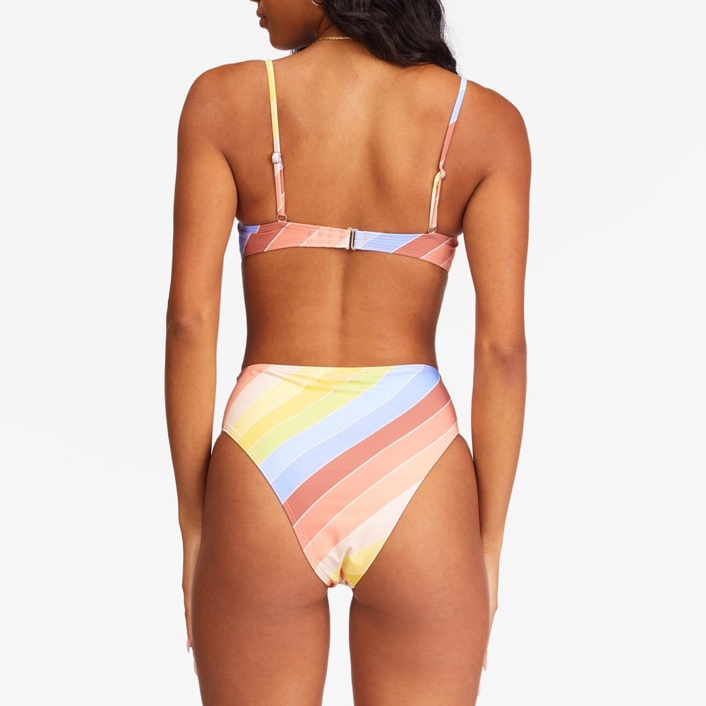 π₯π₯BILLABONG - BRIGHTER DAZE SQUARE RUCHED BRALETTE RISE BIKINI SETπ₯π₯ - Picture 7 of 9